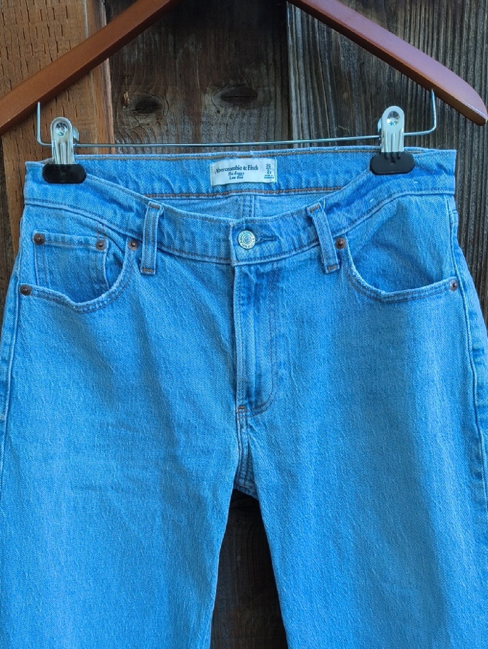 ABERCROMBIE & FITCH The Baggy Low Rise Jeans Short Inseam Size 26 - Picture 3 of 15